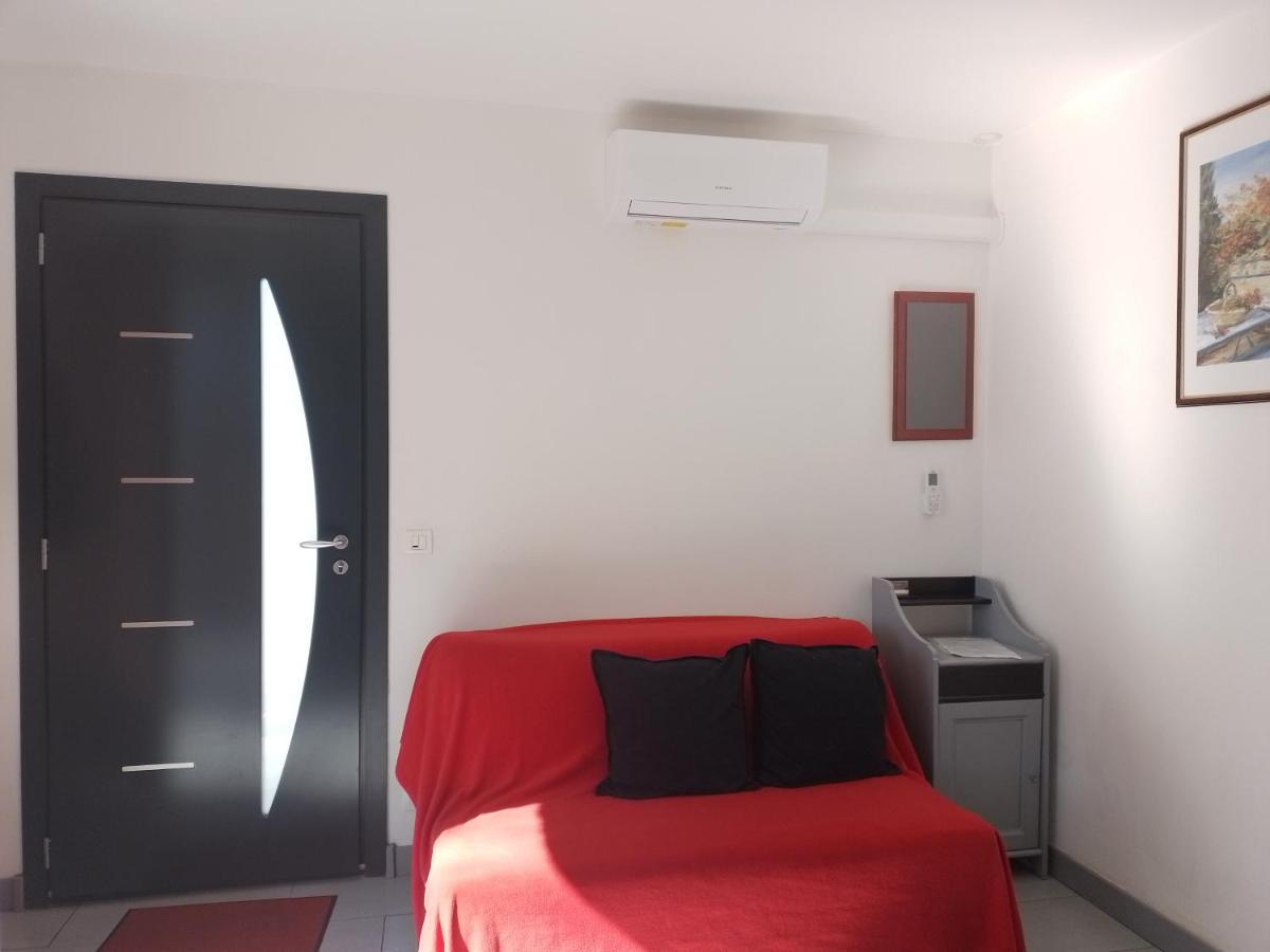 Appartement Le Romarin Mallemort Exterior foto